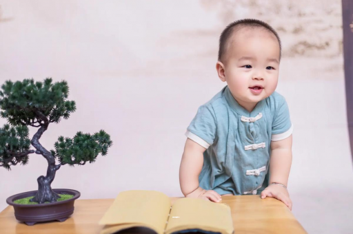 供卵助孕联系方式宝宝怎么区分胀气和饿